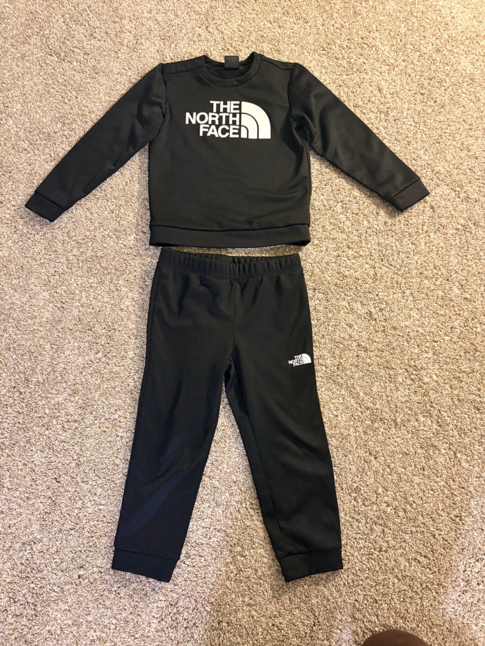The North Face Toddler Black Crewneck Tracksuit – Size 5T – Excellent Condition